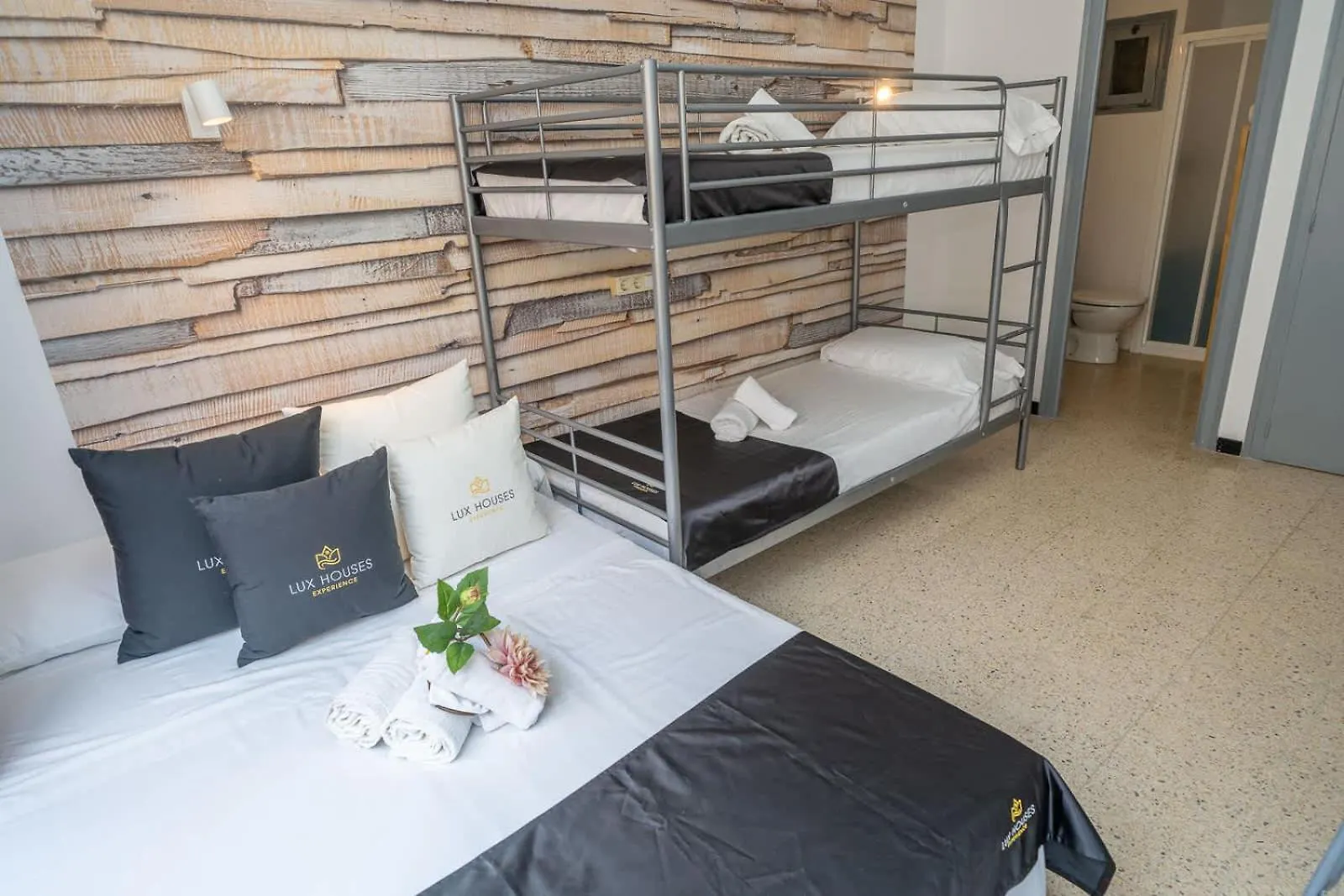 Mary Joe Suites Lloret de Mar 0*,  Spain