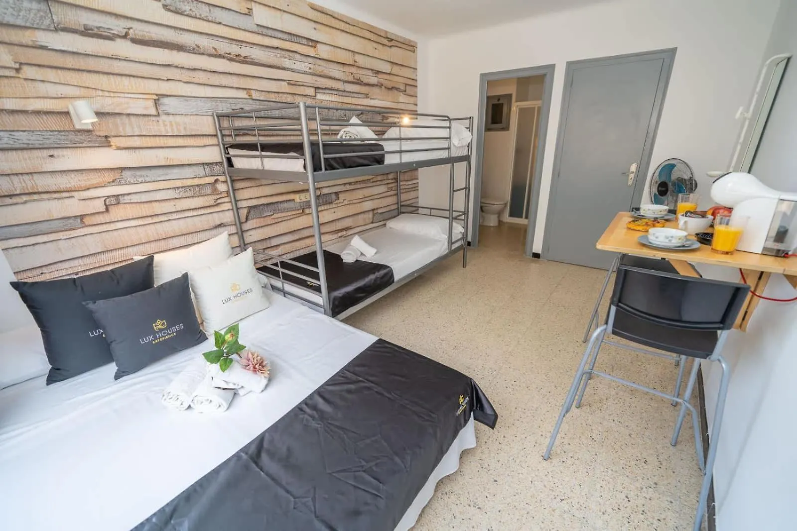 Mary Joe Suites Lloret de Mar Vakantiehuis